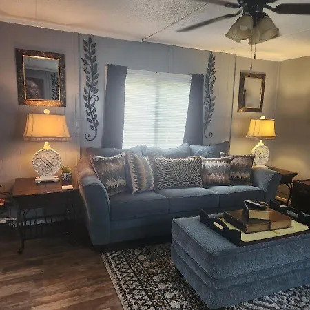 The Lion'S Den Villa